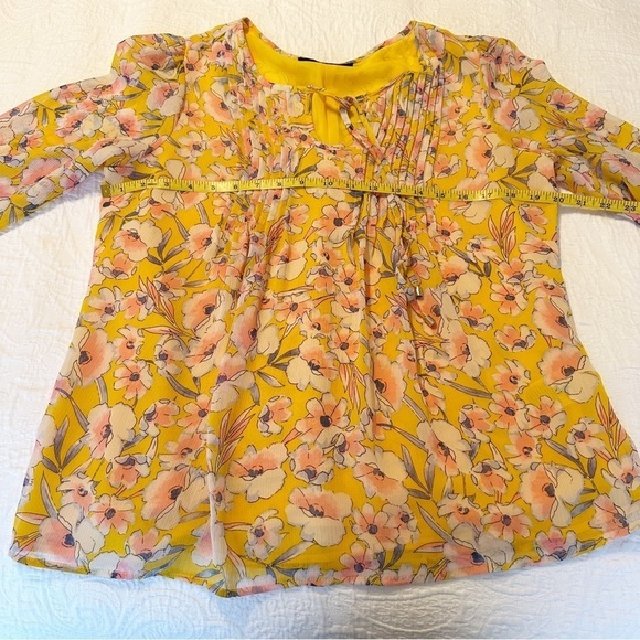 Tommy Hilfiger Pin Tuck Yellow Floral Blouse - Medium - Picture 13 of 16